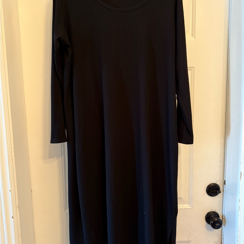 Chic Long Sleeve Black Dress